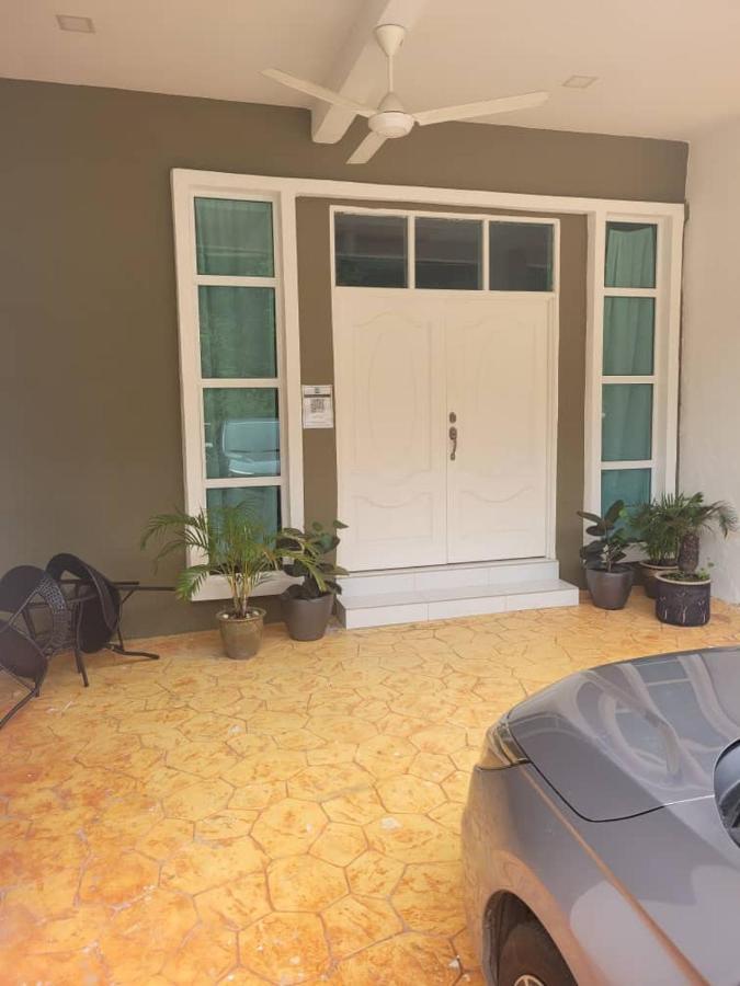 Teduhan Abqory Kuala Terengganu Extérieur photo